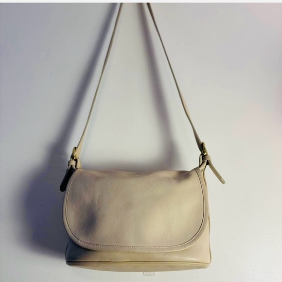 Coach Vintage Fletcher Ivory Leather Crossbody - Picture 3 of 14